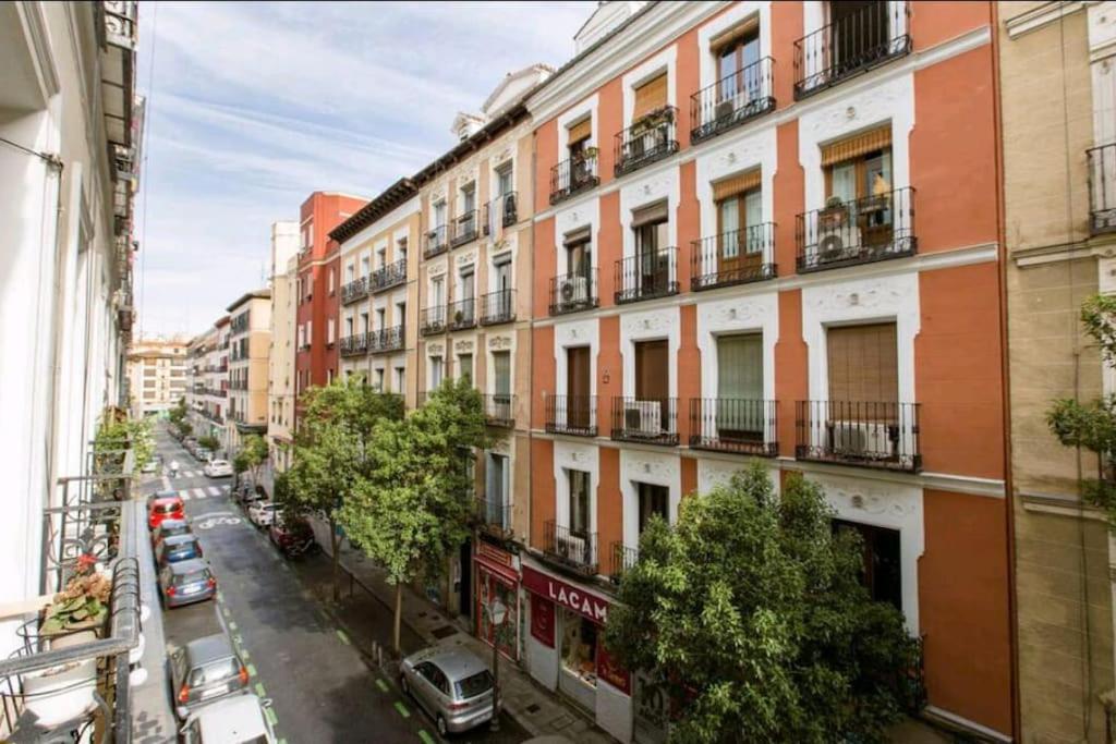 Divina Malasana Lejlighed Madrid Eksteriør billede